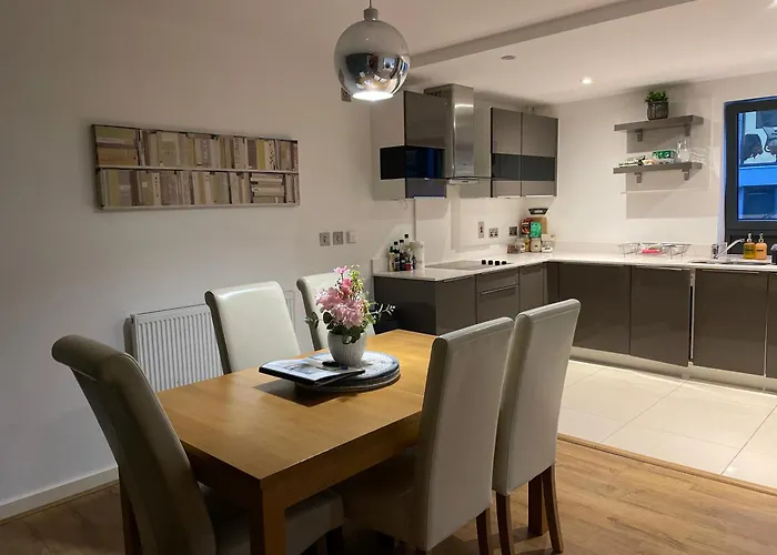 2 Bed, 2 Bath Apartment In Guildford Town Centre With Parking!