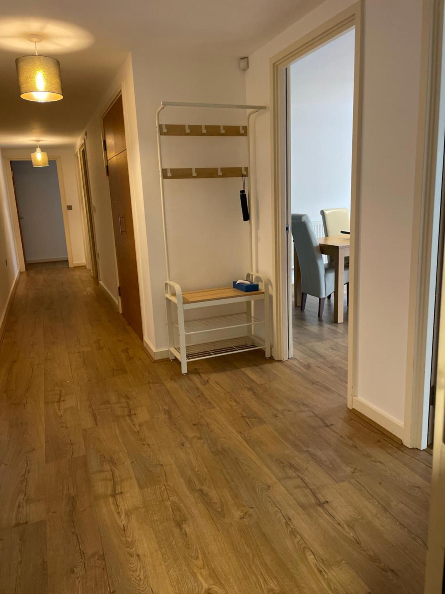 2 Bed, 2 Bath In Town Centre With Parking!